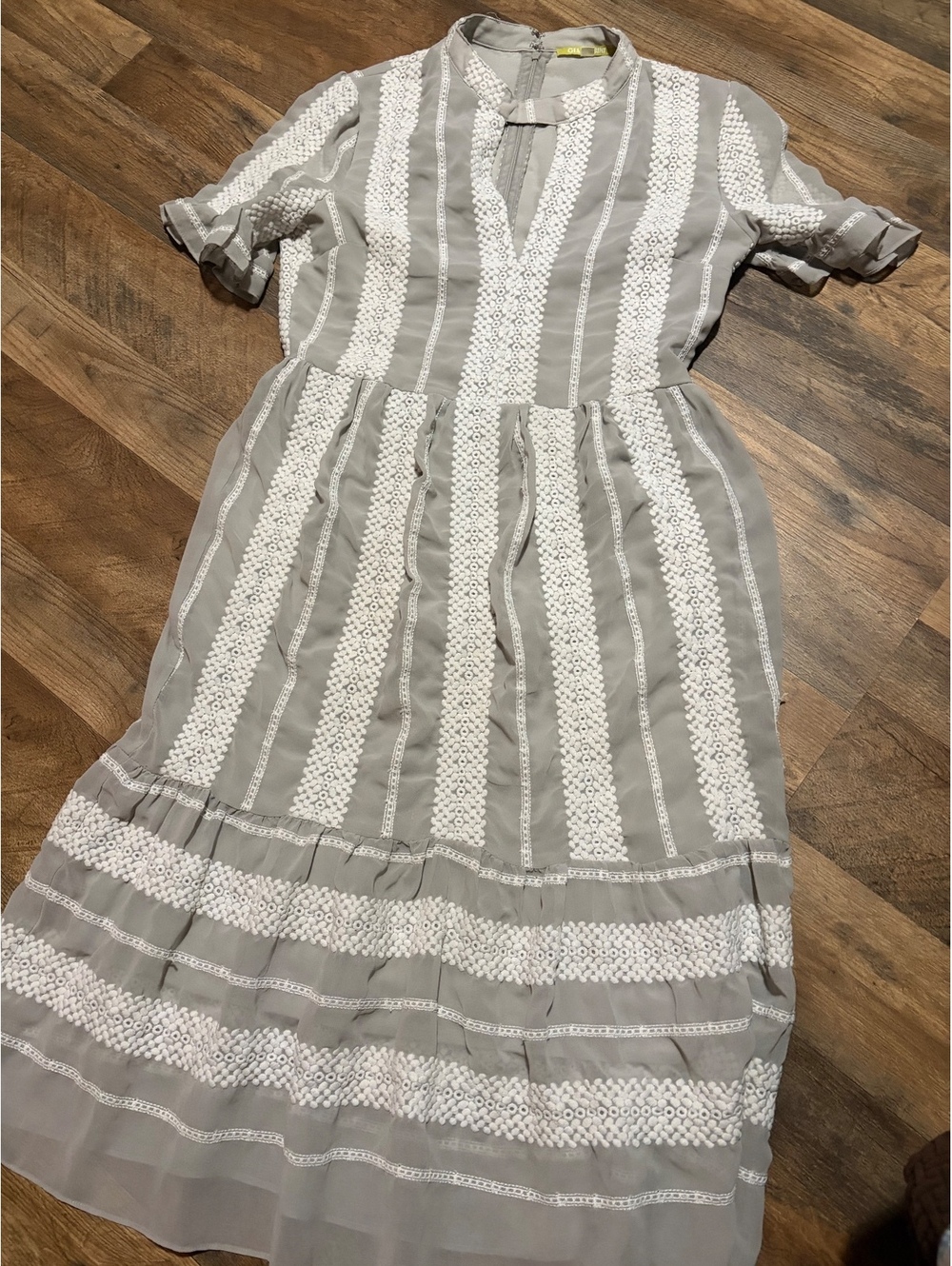 Gianni Bini Medium Gray and White Lace Detail Dress